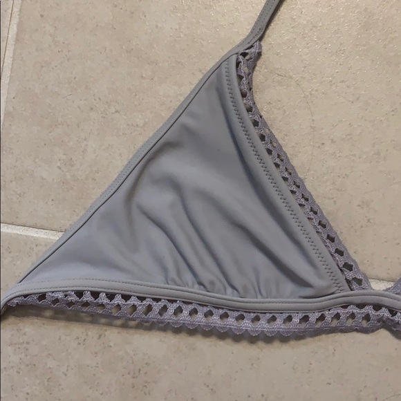 SMALL ARIE GREY TRIANGLE BIKINI TOP - Picture 2 of 3